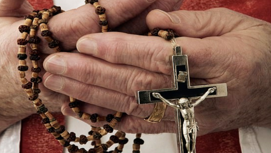 Iglesia Católica felicita y expresa su apoyo a Gabriel Boric: "Que Dios que le regale su sabiduría y su fuerza"