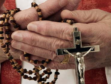 Iglesia Católica felicita y expresa su apoyo a Gabriel Boric: "Que Dios que le regale su sabiduría y su fuerza"