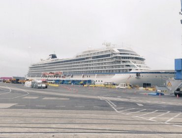 «Viking Jupiter»: Con 650 pasajeros, arriba a Valparaíso el primer crucero de la temporada 2021-2022