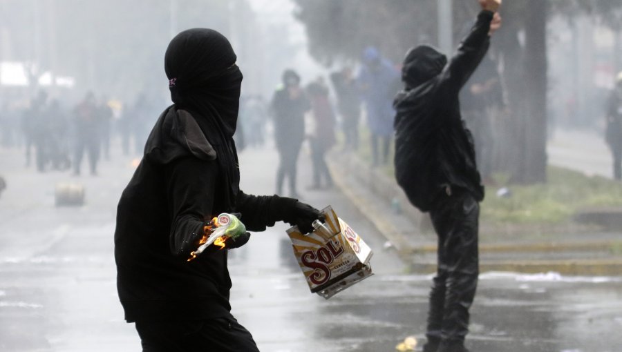 Pedirán entre 300 días y 3 años de cárcel para miembros de la "primera línea" acusados de infringir la Ley Antibarricadas