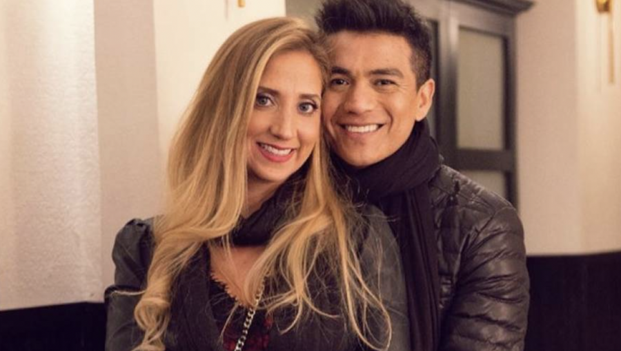 Américo celebra su aniversario de matrimonio con romántico mensaje: “Toda la vida juntos”