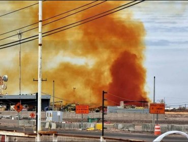 Inician investigación por columna de humo amarillo que emanó desde empresa de explosivos y que alertó a habitantes de Calama