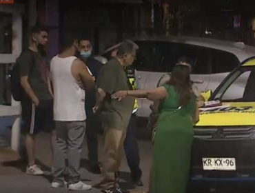 Pareja de adultos mayores fue víctima de un violento robo en las afueras de restaurante en Vitacura