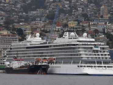 Tres turistas de la nave que abrió la temporada de cruceros en Valparaíso dieron positivo por Covid-19
