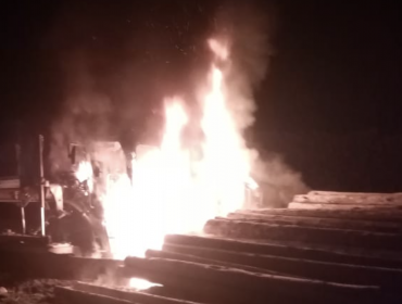 Ataque incendiario en forestal de Fresia deja siete máquinas destruidas y un guardia lesionado