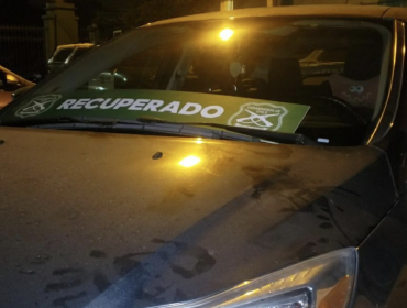 Recuperan vehículo que fue sustraído a mujer en Maipú: delincuentes la amenazaron con armas de fuego