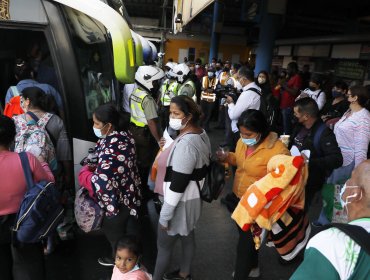 Más de 220 mil personas saldrán este fin de semana desde terminales de buses de la región Metropolitana
