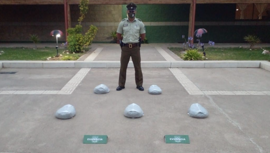 Descubren más de 5 kilos de droga durante control policial en carretera de La Ligua