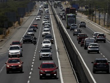 Estiman que 475 mil vehículos saldrán de la región Metropolitana por celebraciones de Año Nuevo