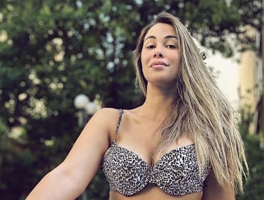 Laura Prieto enciende las redes sociales con fotografía en bikini