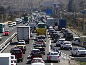 Unos 300 mil vehículos ingresarán a la Quinta Región para celebrar el año nuevo: 150 mil de ellos irán a Valparaíso y Viña del Mar