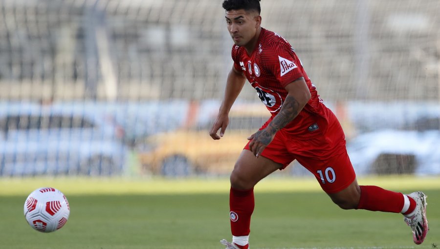 Jeisson Vargas se convirtió oficialmente en nuevo refuerzo de Universidad de Chile