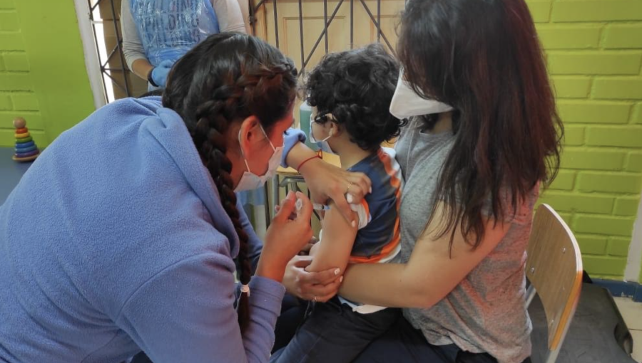 Villa Alemana abre punto de vacunación exclusivo para niños, niñas y adolescentes con necesidades especiales