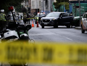 Asalto termina en persecución y balacera en Santiago: tres delincuentes fueron detenidos, uno de ellos baleado