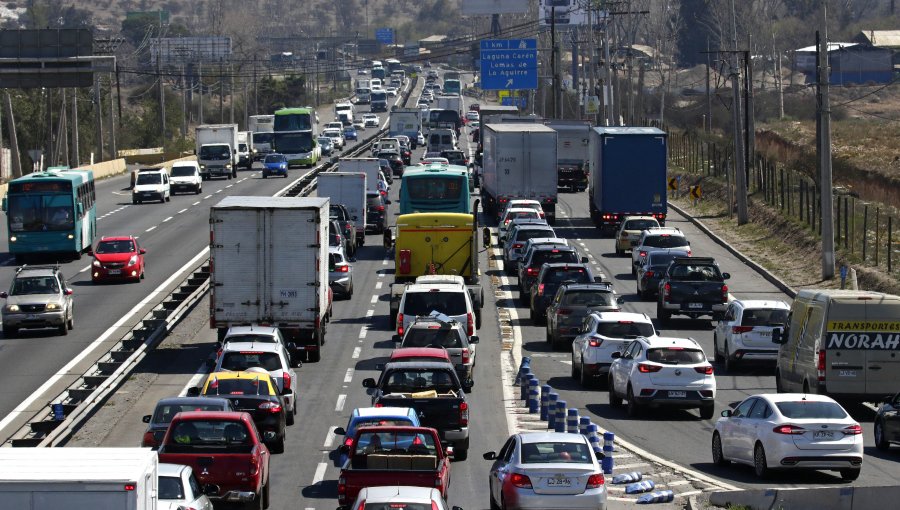 Unos 300 mil vehículos ingresarán a la Quinta Región para celebrar el año nuevo: 150 mil de ellos irán a Valparaíso y Viña del Mar