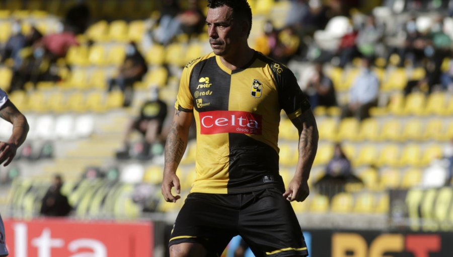 Esteban Paredes renovó y seguirá jugando en Coquimbo Unido en la temporada 2022