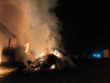 Un aserradero y al menos dos camiones destruidos dejan ataques incendiarios en Empedrado