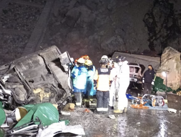 Accidente donde falleció camionero argentino mantiene el tránsito suspendido en la ruta internacional Los Andes - Mendoza