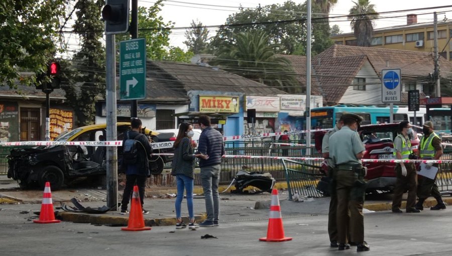 Persecución policial finalizó con la pasajera de un taxi muerta en Ñuñoa