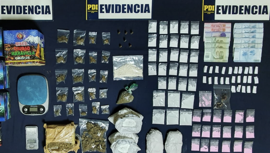 Operativo policial en Quintero termina con decomiso de drogas, municiones y fuegos de artificio