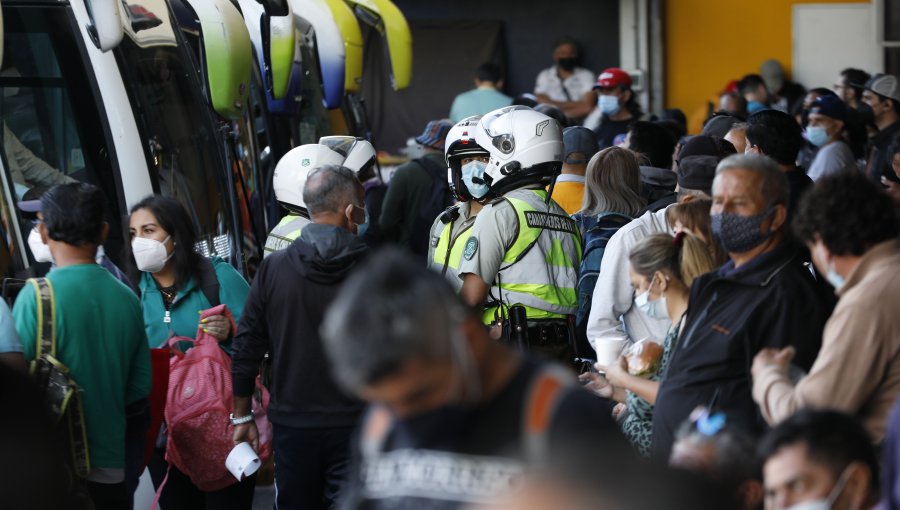 Estiman que 287 mil personas saldrán desde terminales de buses de la región Metropolitana por Año Nuevo