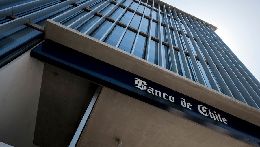 Banco de Chile por denuncia contra Hernán Büchi: Imputaciones de la FNE "carecen de sentido"