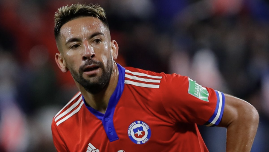 Mauricio “Huaso” Isla comparte su romántica celebración de año nuevo junto a Thati Lira