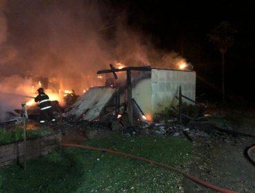Dos casas, bodegas, una oficina, y un tractor fueron destruidos tras nuevo ataque incendiario en Traiguén