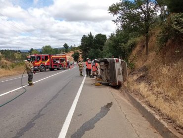 Un fallecido y un herido de gravedad dejó volcamiento de vehículo en Ránquil
