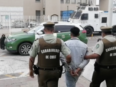Detienen a dos sujetos que fueron sorprendidos en plena transacción de drogas en El Quisco