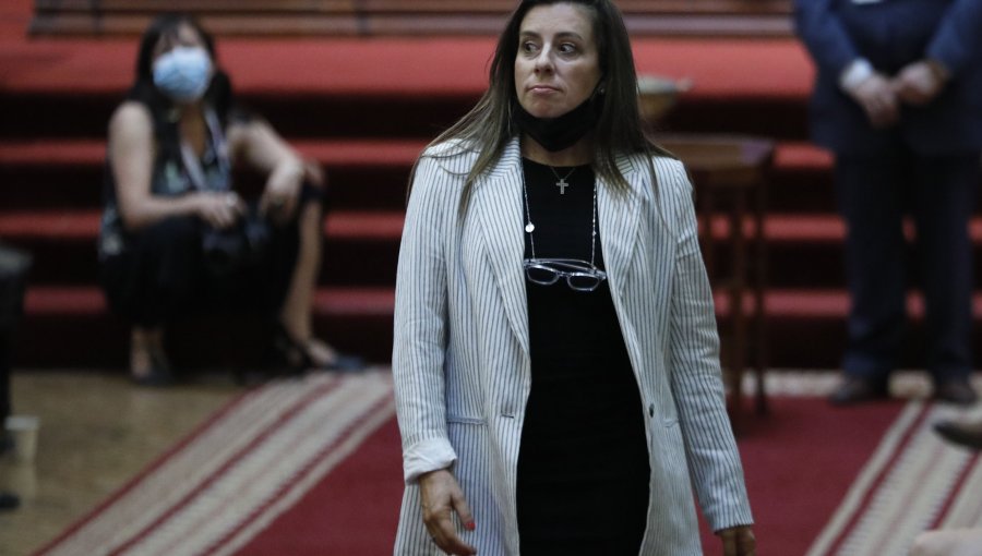 Denunciarán a Teresa Marinovic ante el Comité de Ética de la Convención por no uso de mascarilla