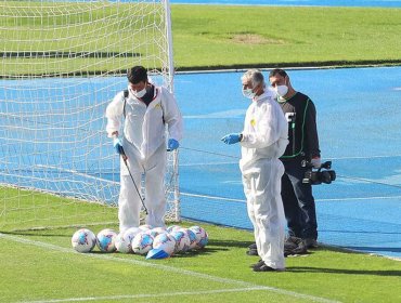 El fútbol chileno mantendrá los protocolos sanitarios pese a la presencia de la variante Ómicron