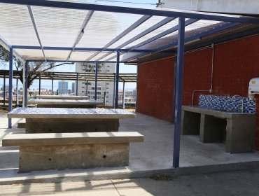 Hospital Van Buren de Valparaíso habilita espacio al aire libre destinado al encuentro de su personal
