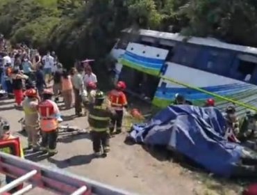 Un fallecido dejo el volcamiento de un bus de pasajeros en región de O’Higgins