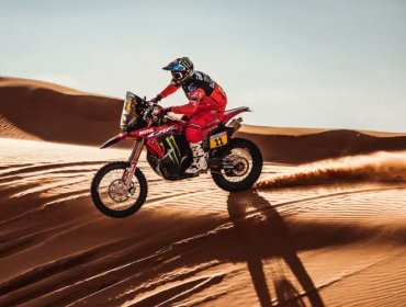 José Ignacio Cornejo gana su segunda etapa y se ubica en el top 10 de las motos del Rally Dakar