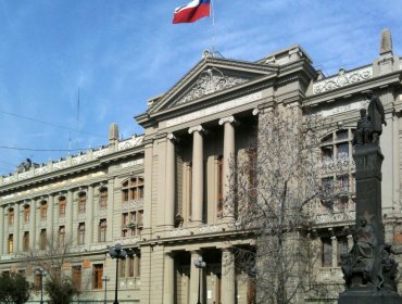 Senado aprueba nombramientos de María Cristina Gajardo y Diego Simpertigue como nuevos ministros para integrar la Corte Suprema
