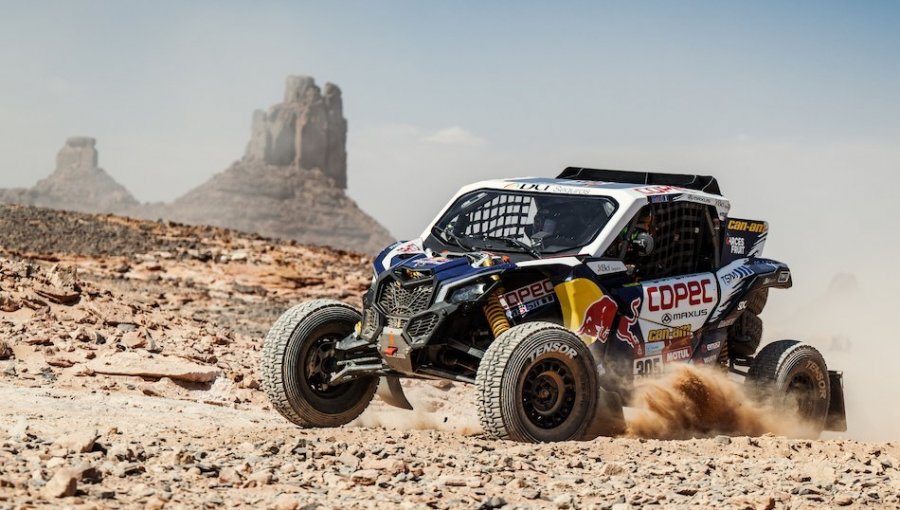 'Chaleco' López sigue líder de la general en prototipos ligeros pese a ceder ventaja en la décima etapa del Rally Dakar