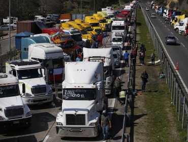 Camioneros afirman que el Gobierno les pidió paralizar en 2020 para aprobar la Ley Juan Barrios y la Ley de Armas
