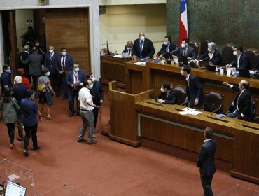 Oposición se retira de la sala y suspenden sesión especial en la Cámara por la licitación del litio