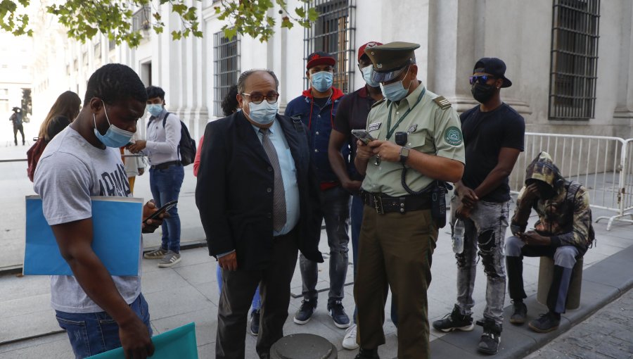 Haitianos solicitaron cese de expulsiones administrativas: Habrían 30 detenidos