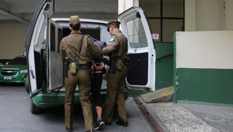 10 prófugos de la justicia fueron detenidos por Carabineros en el centro de Valparaíso