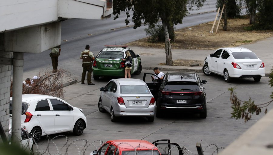 Fiesta clandestina en centro de Santiago terminó con balacera y 42 detenidos