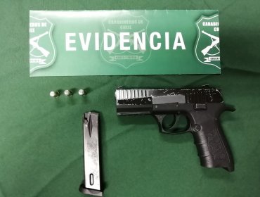 Detienen a joven de 18 años que fue sorprendido portando un arma adaptada por las calles del centro de Valparaíso