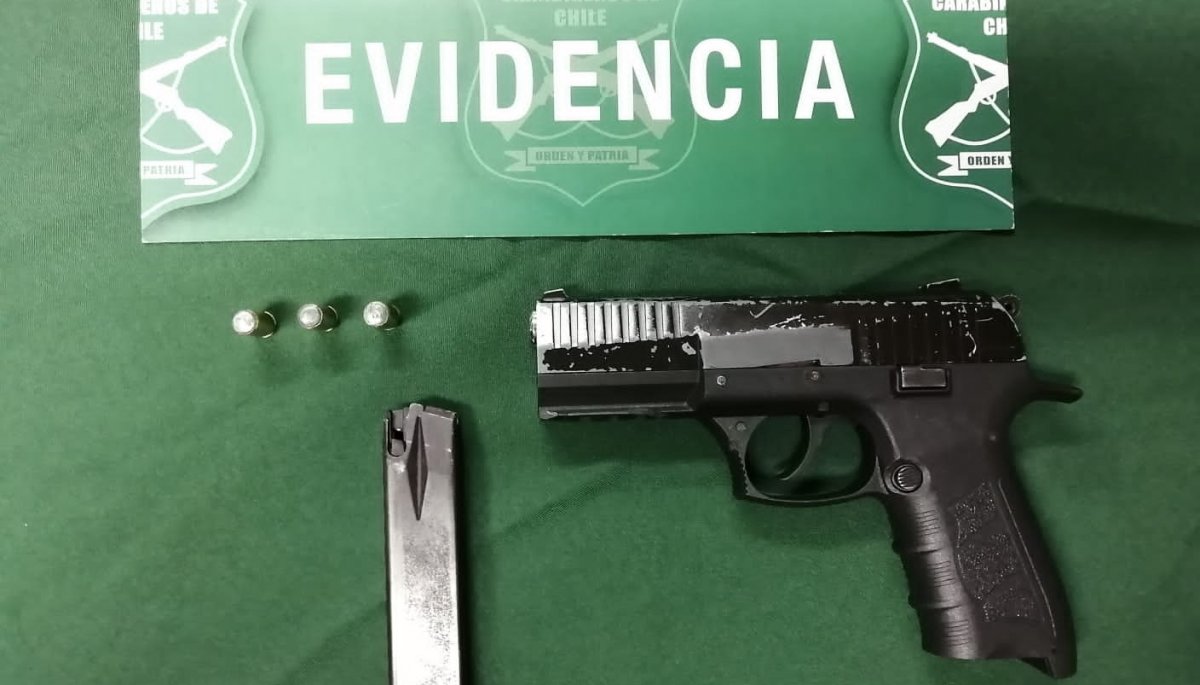 Detienen a joven de 18 años que fue sorprendido portando un arma ...