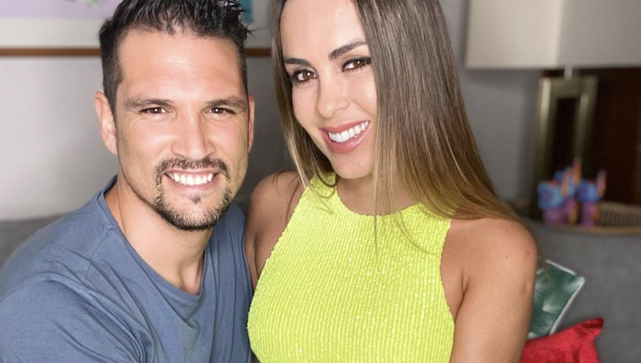 Maura Rivera compartió románticas fotografías de sus vacaciones junto a Mark González