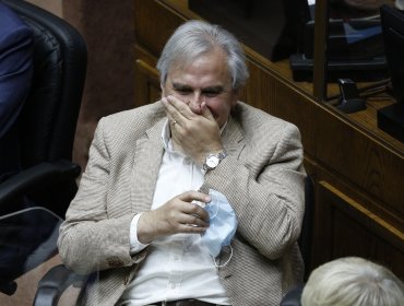 "Antígeno prostático": Chascarro de senador Iván Moreira sacó carcajadas durante intervención en el Congreso