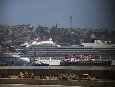 Crucero Viking Jupiter realizó segunda recalada en puerto de Valparaíso