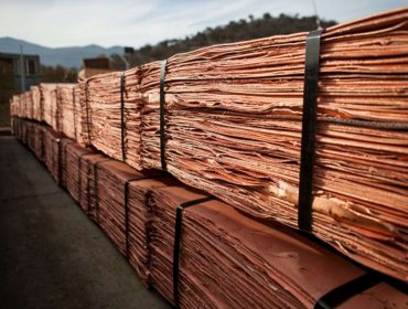 Cochilco mantiene proyección para el precio del cobre en 2022 de US$3,95 la libra y prevé un menor valor para 2023