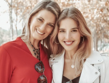 Belén Soto encanta en bikini con fotografías junto a su madre
