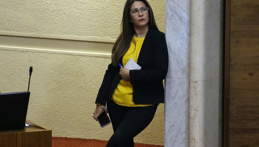 PS critica a diputada Jenny Álvarez y se desmarca de sus dichos por no vacunarse contra el Covid-19